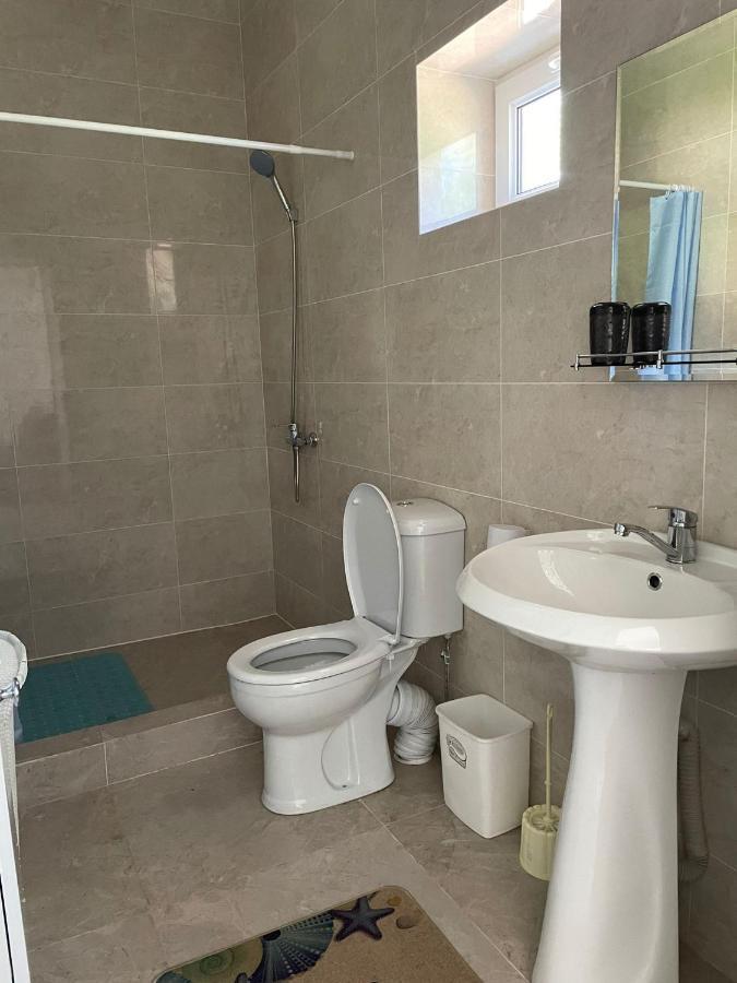 Korumdu Stunning Lakeside Villa מראה חיצוני תמונה
