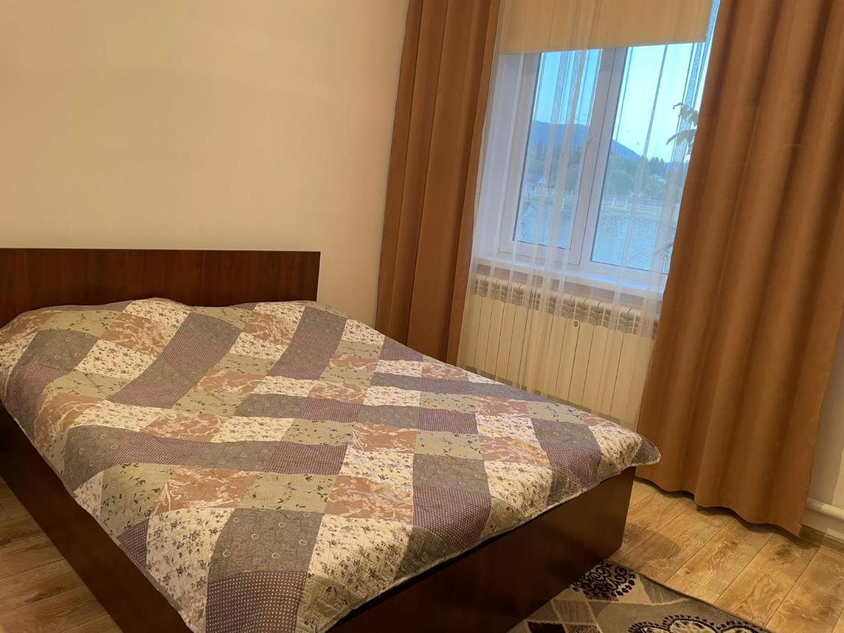 Korumdu Stunning Lakeside Villa מראה חיצוני תמונה