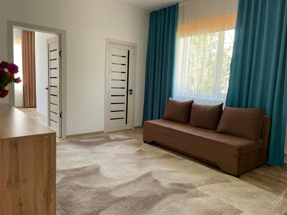 Korumdu Stunning Lakeside Villa מראה חיצוני תמונה